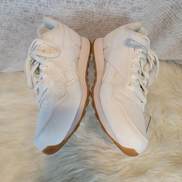 Womens White Reebok Classic‎ Run Sneakers Logo Cushioned Normcore Basic Size 10 - Picture 7 of 14